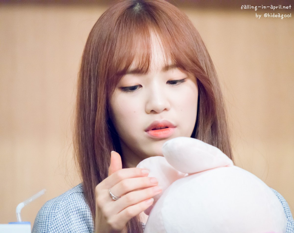 hideagool's tweet photo. #레이첼 #rachel 🍒
#에이프릴 #APRIL https://t.co/VVPgUzjWXc