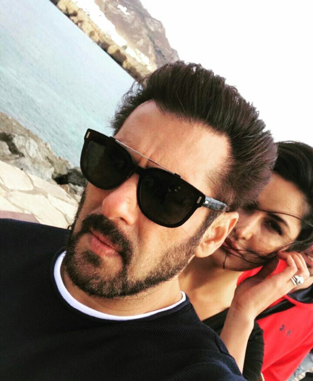 \"Tiger ka happy birthday \"

Katrina Kaif wishes Salman Khan on Instagram  