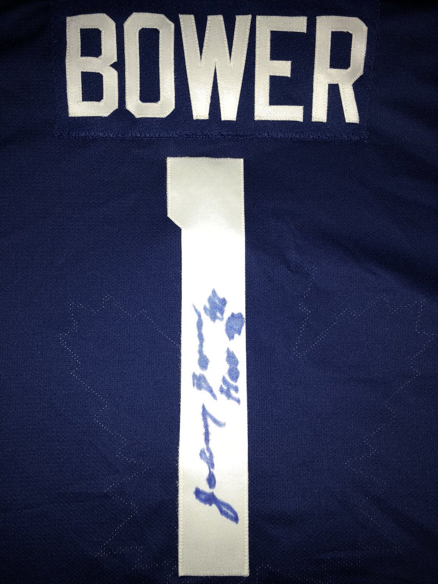 MTBScottScale's tweet image. #Bower #Leafs Johnny Bower, a great goalie but also a great neighbour who always had time for kids and even handed out Halloween treats!  Just signed a Christmas gift two weeks ago.  Johnny Bower #1, HHof ‘76.  #RIPJohnnyBower