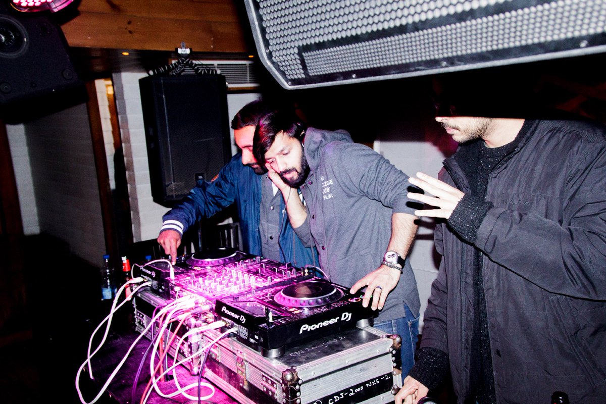 How last wk looked like at #boxoutwednesdays come through for the last show in 2017 w @KaleekarmaArt + DJ Prozac: goo.gl/nSgMq9