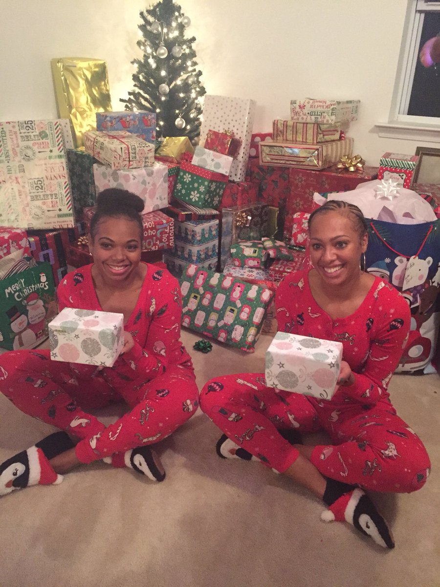 RBowlingVA's tweet photo. My very own Christmas elves worked their magic!!
#npsmade #blackgirlmagic https://t.co/CU6FAV7ch7