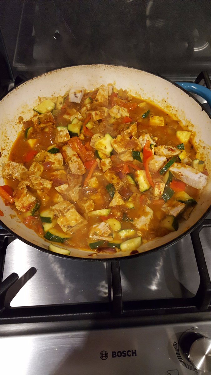 Its been a long time since we won the <a href="/MumsMasala/">Mum's Masala™</a> #Valentine's competition; this time we've made #Christmas Turkey curry with hot <a href="/MumsMasala/">Mum's Masala™</a> curry sauce in 4 easy steps... delicious
