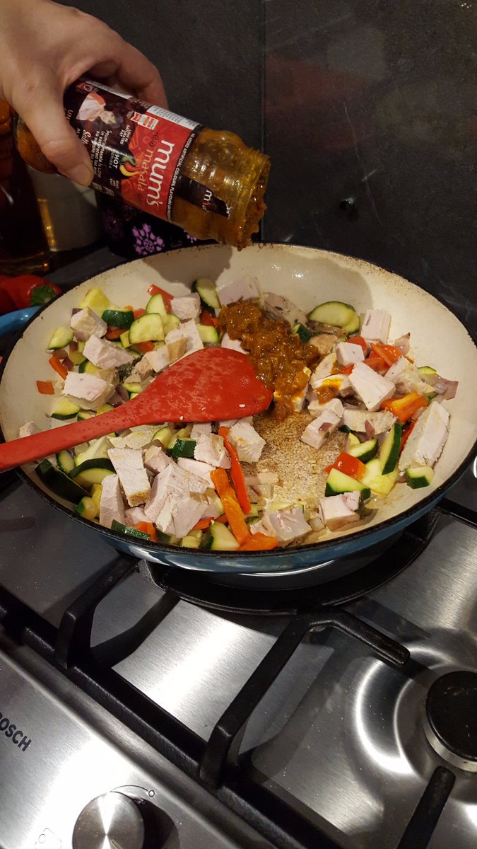knutsfordgeorge's tweet photo. Its been a long time since we won the @MumsMasala #Valentine's competition; this time we've made #Christmas Turkey curry with hot @MumsMasala curry sauce in 4 easy steps... delicious https://t.co/5DtiX2BXTU