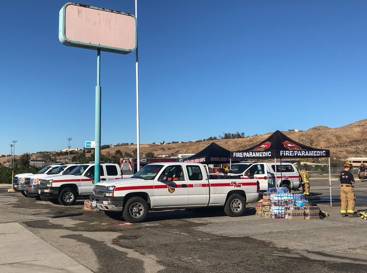 CALFIREBDU's tweet photo. #calfirebdu is hosting a controlled and meticulously planned live fire burn of the “old sizzler” building on lower Yucaipa Blvd over the next several days. Some residents may see smoke in the air #publicsafetyfirst #necessarytraining for #firefighters #CALFIREservingCA https://t.co/BrM24VKIBn