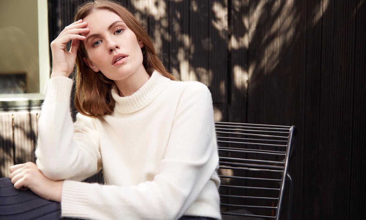 Womenswear location shoot. Natural light, contrasting textures and contemporary styling all in perfect harmony.

Art Direction | Photography | Styling | Production | Retouching by I Heart Studios
iheartstudios.com