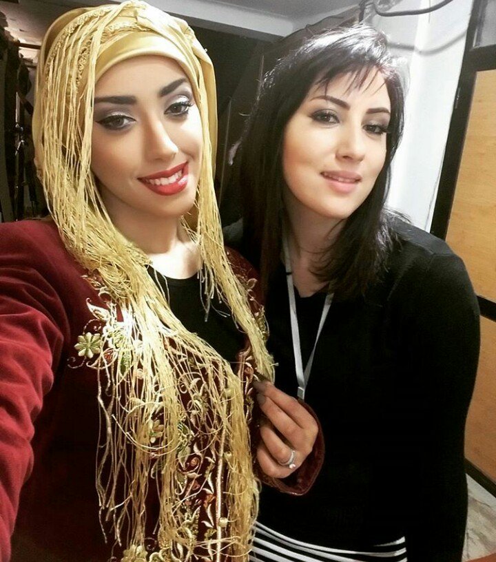 _WorldFamouss's tweet photo. صور للنجمة 👇
الجزائرية #منال_حدلي Hadli_Manel
باطلالة رائعة باللباس التقليدي الجزائري 💕
#karakou #Algerien #traditionnel
#beur_tv #ambiance #khaloui_show
#manelhadli 🎤
#ArabIdol 🎵
#magazine_stars https://t.co/qP512qzJHl