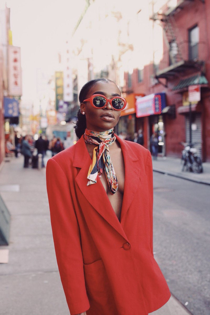 BeezShotMe's tweet image. website update ✨ re-did some things and added a bunch of new full sets, also new fashion work as well 🌹 

beezshotme.com