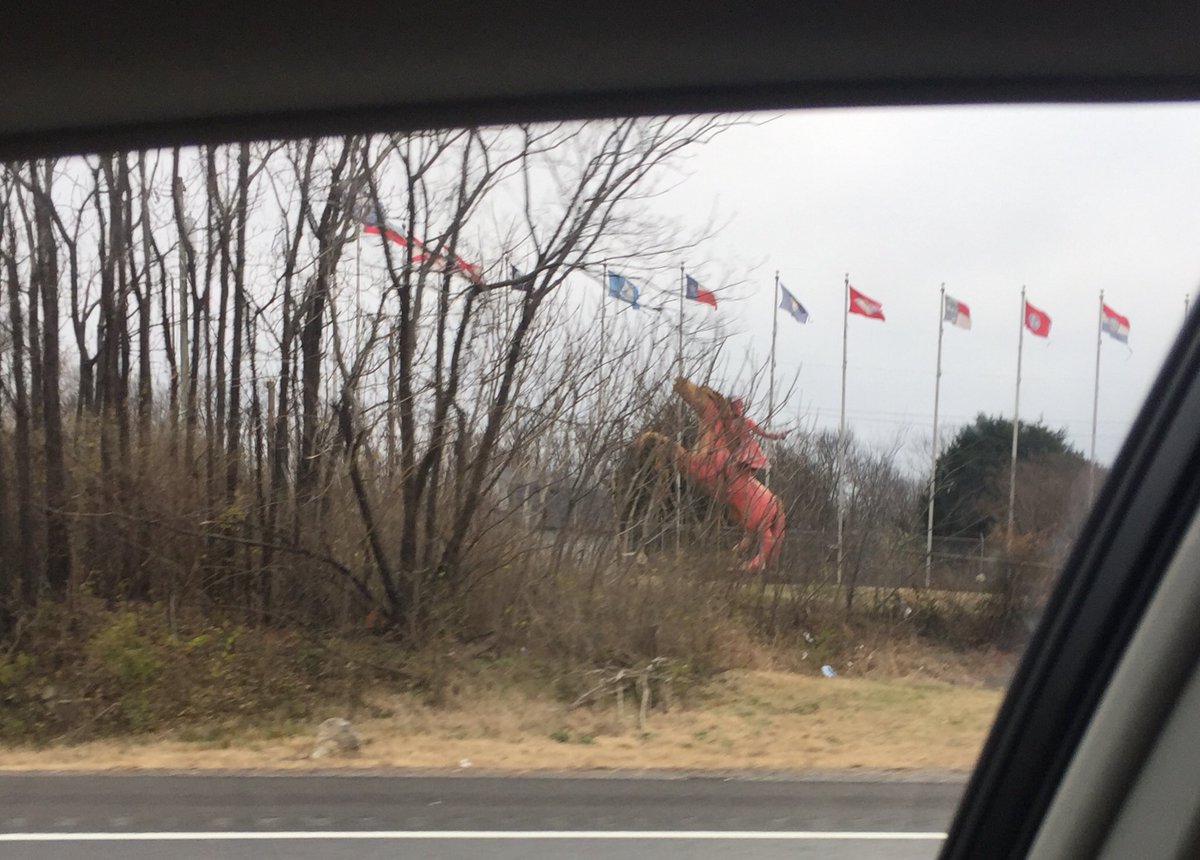 MidTNDSA's tweet photo. Shout out to the beautiful souls that worked over the holidays to drench the statue of Nathan Bedford Forrest in paint. Rot in hell Forrest, death to the confederacy. https://t.co/7ayP9XN4KC