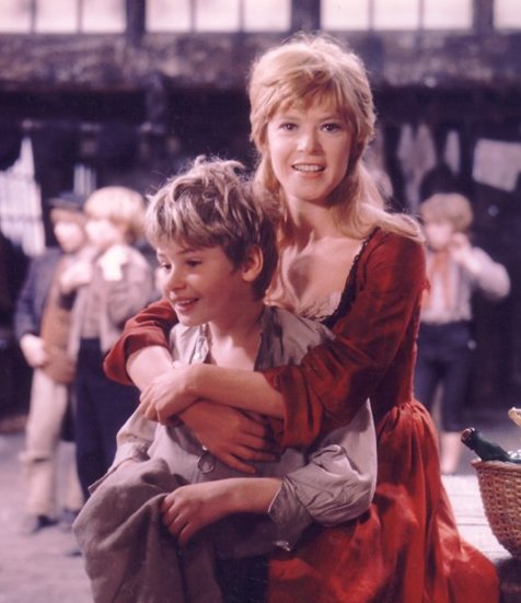 oxley264's tweet image. OLIVER 1968 Behind the scenes
Director Carol Reed  Oliver Reed  Ron Moody  Shani Wallis
Mark Lester Jack Wild