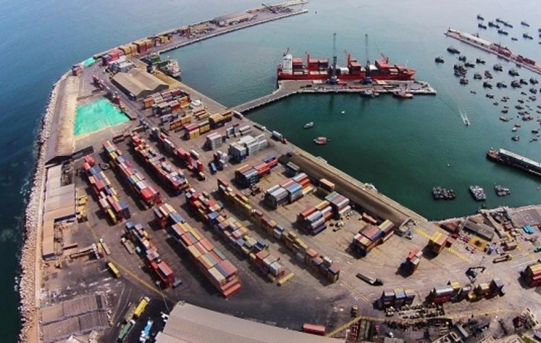 GRUPODEFISA's tweet photo. #NotiDEFISA "Intercambio COmercial chileno creció 12% entre enero y noviembre" https://t.co/bTUAFrfgj6 https://t.co/KP0eUwmmpC