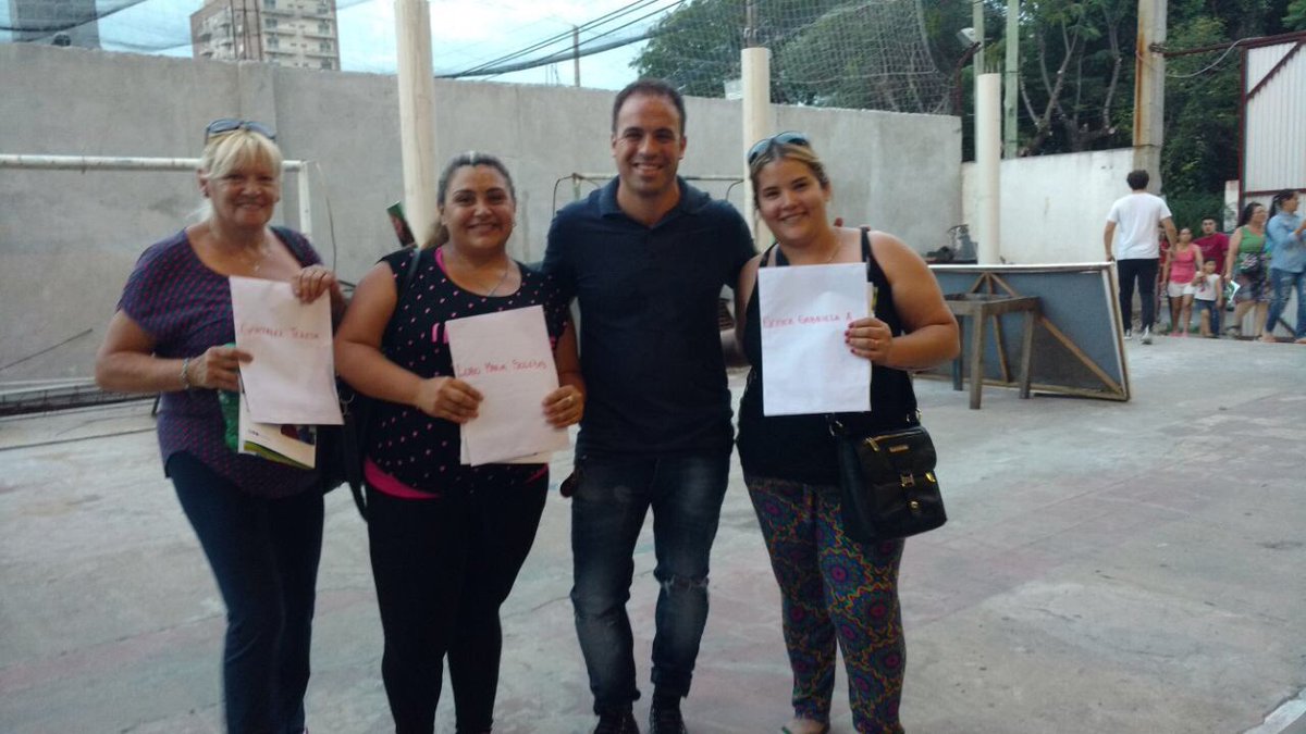 FlavioCharo's tweet photo. Feliz de poder acompañar a los vecinos de Pilar y ver cómo progresan día a día. https://t.co/OobuF7FY6g