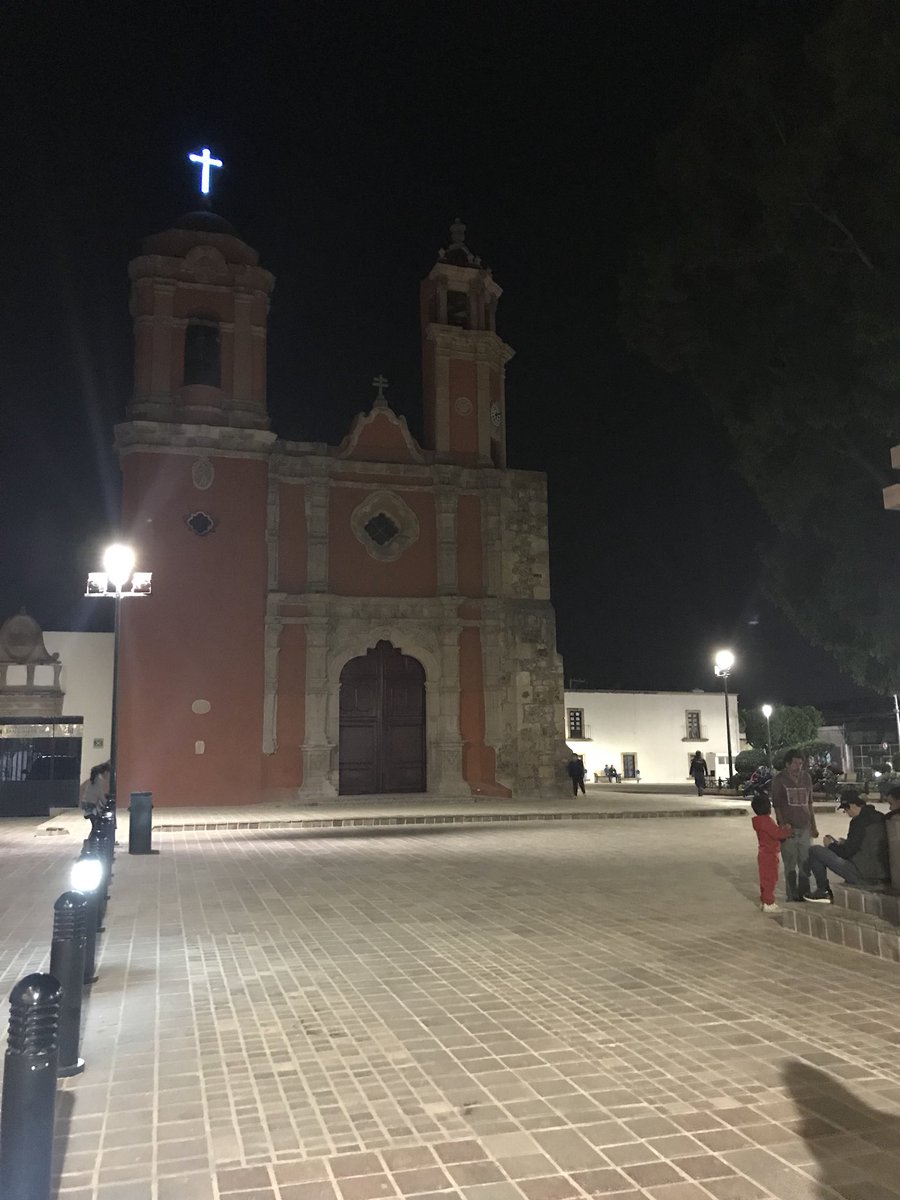 JavierLopez_L's tweet photo. Vale la pena dar una vuelta por San Juan de Dios. https://t.co/5ClKqc7Qvo