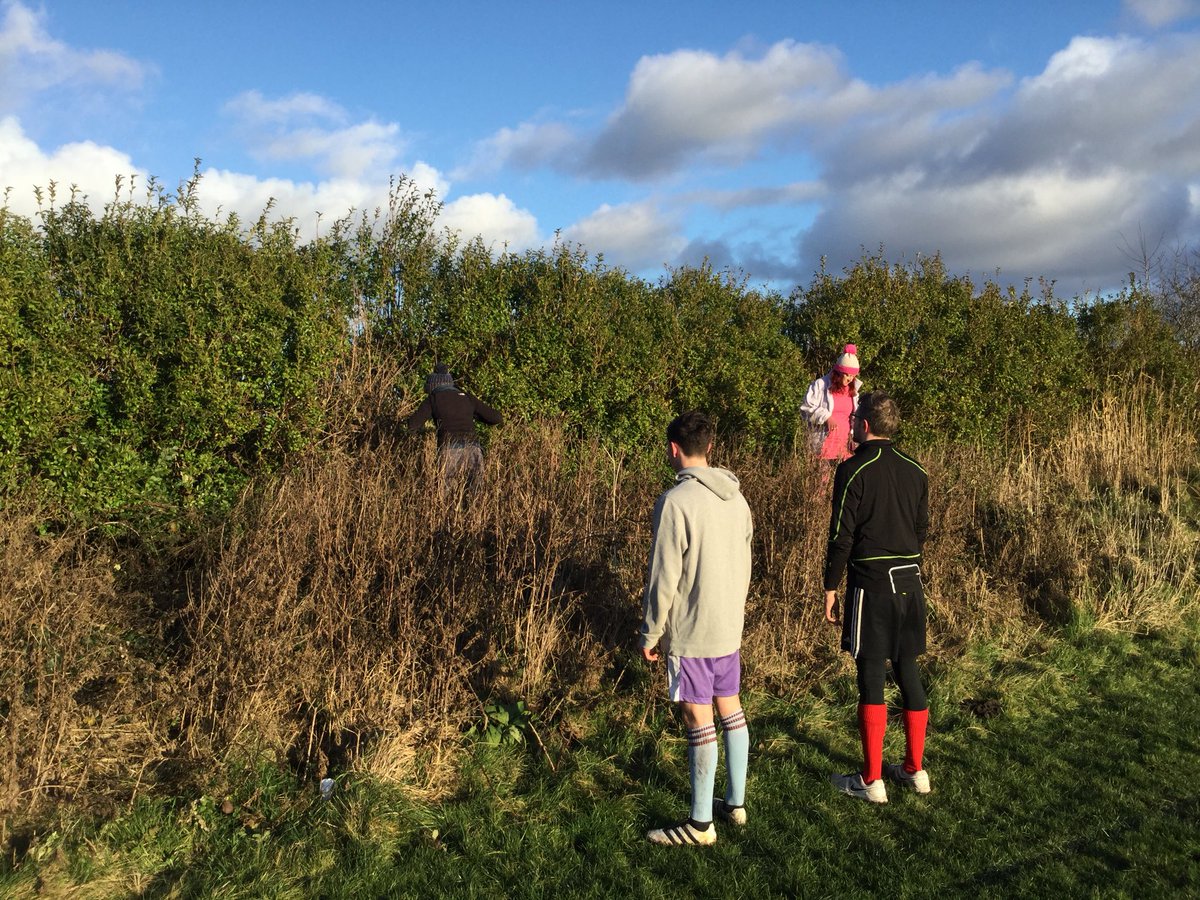 It wouldn’t be volfsball without criminally cool team photos / searching for a lost ball in a hedge. Thanks everyone for playing (and 1yr old Jack for being the only person ever to cheer on the Red Rocks).