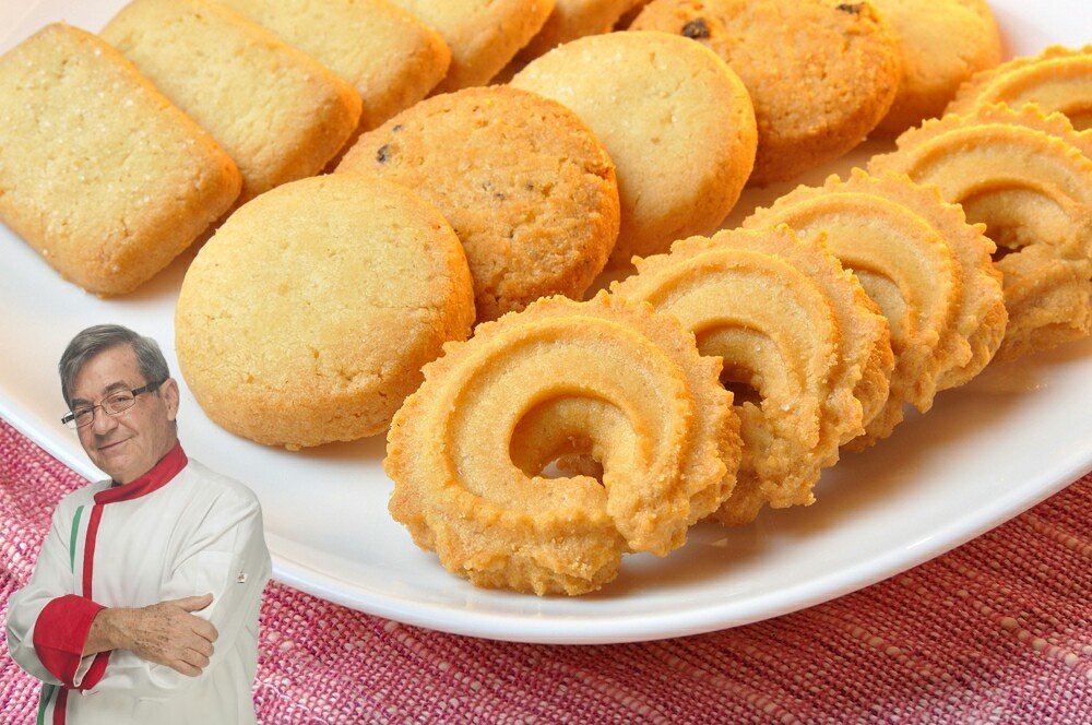 Vivarachos les traigo la receta de la Nonna para unas gatellas perfectas ❤
Ingredientes
450 gramos de harina
250 gramos de mantequilla
250 gramos de azúcar
1 cucharada de esencia de vainilla
1 cucharada de sal
20 gramos de polvo para hornear royal
1 huevo grande