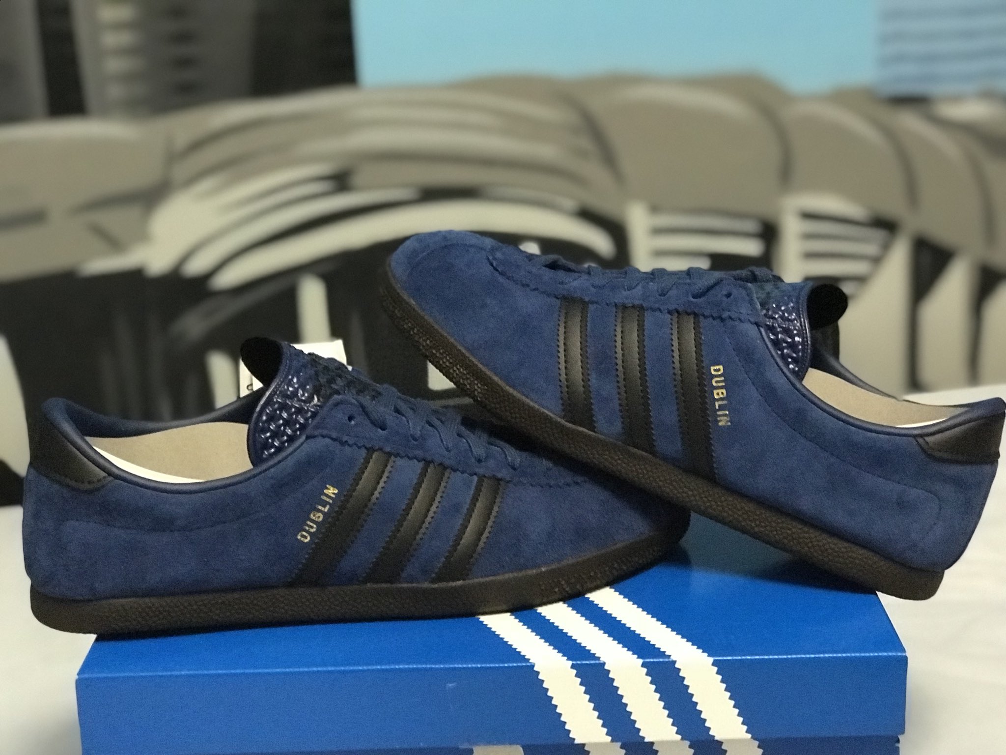 Específico Inconveniencia Alegre A.antón on Twitter: "Adidas Dublin “Taiwan” Size? Exclusive. # adidasoriginals #cityseries #adidasdublin #adidastaiwan #collection  #threestripes #sizemadrid #sizeexclusive https://t.co/6wpbYEMrjB" / Twitter