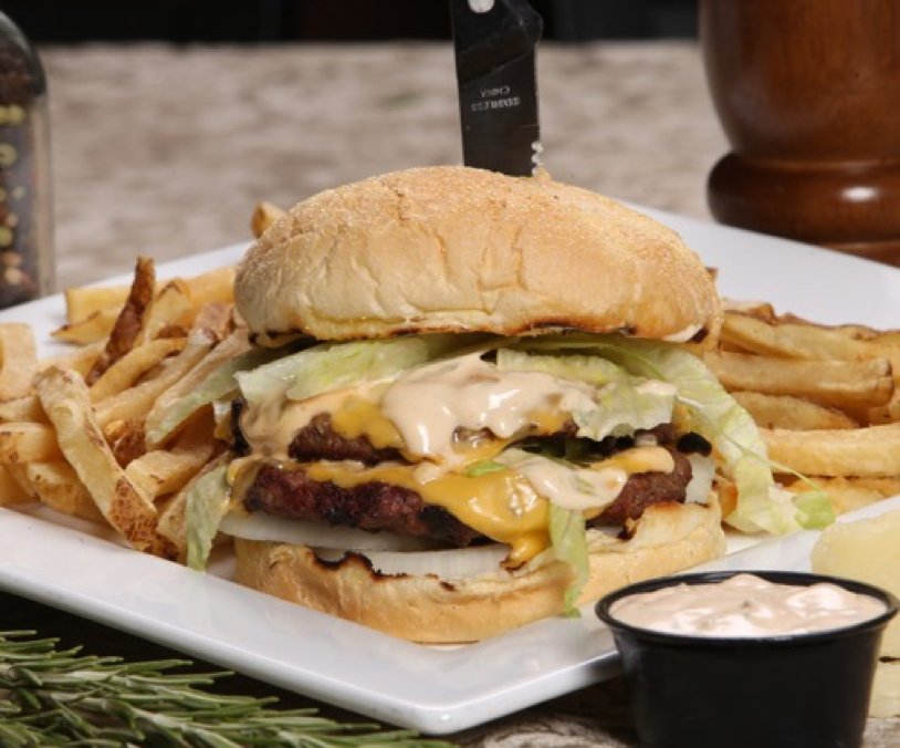 ZeppesBistro's tweet photo. The secret's in the Big Baby sauce. https://t.co/ndQ2BafLNW