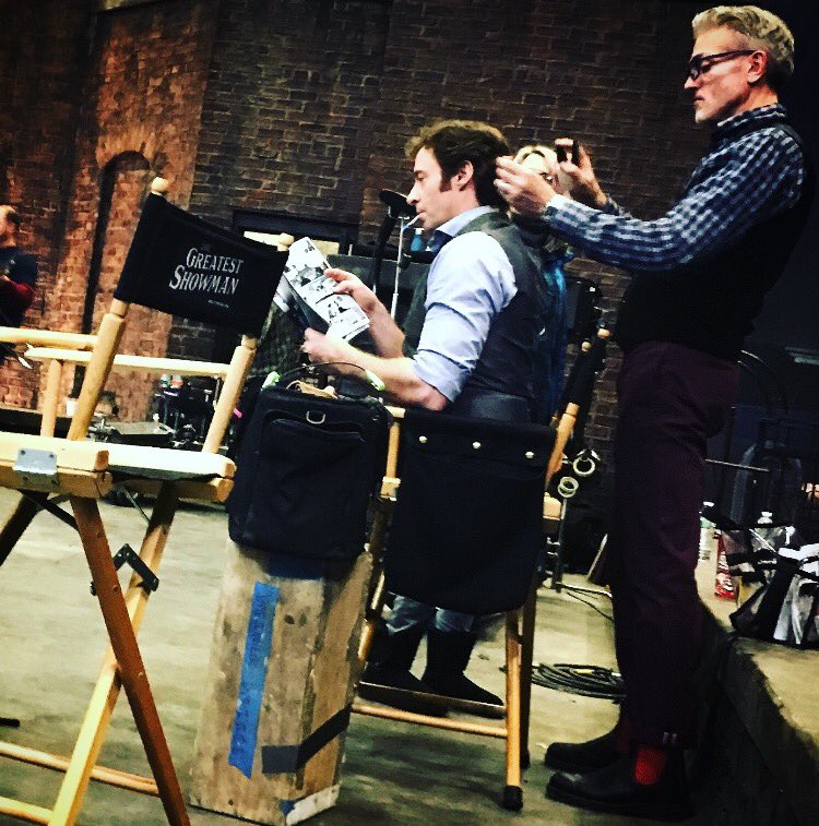 CMMiskiewicz's tweet photo. My new favorite picture. @RealHughJackman reading #thomasalsop backstage during the filming of @GreatestShowman 
@Palle_Schmidt @boomstudios @ForlagetF #logan #setlife #makecomics #GreatestShowman #HughJackman #wolverine https://t.co/COO6KGo4wz