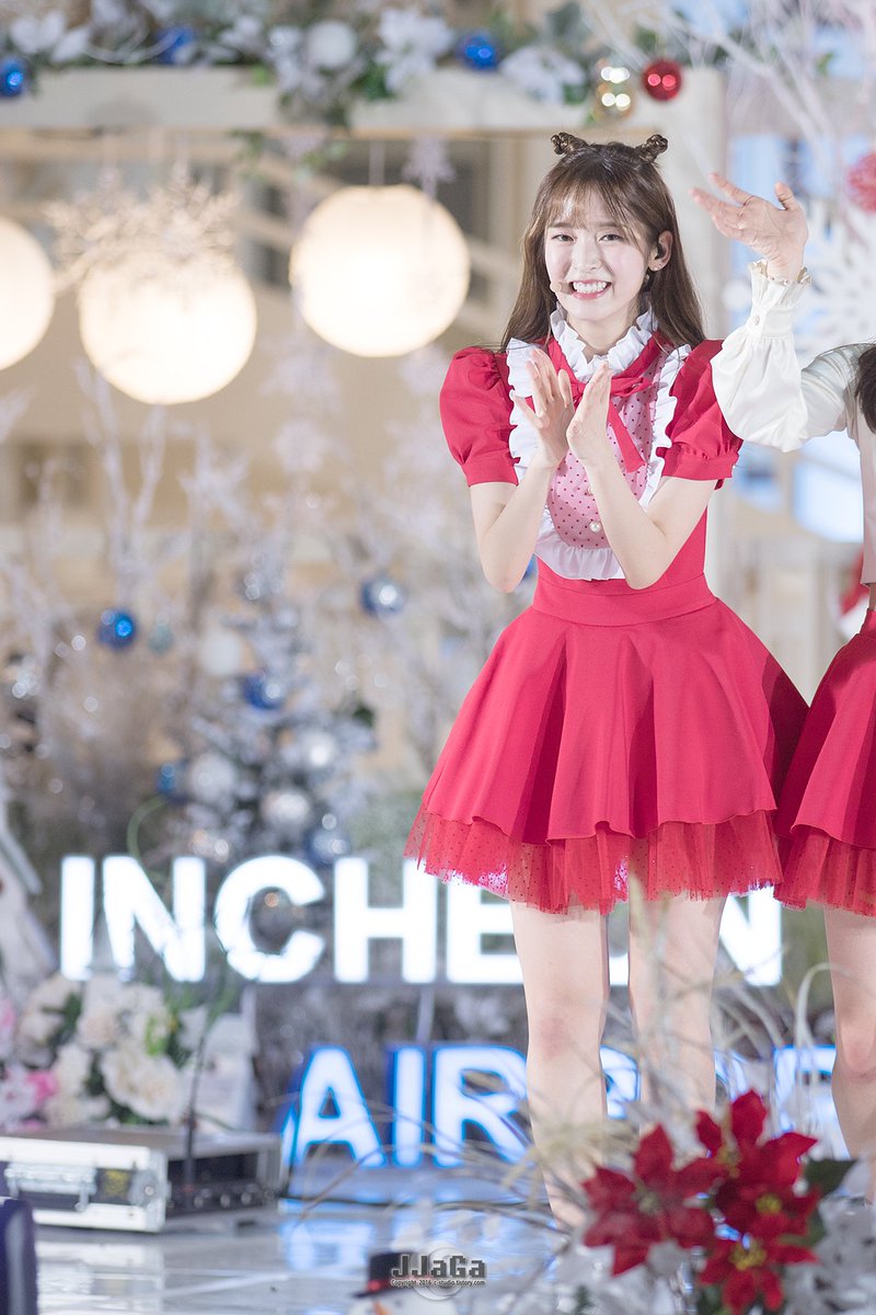 CS_CStudio's tweet photo. 171224
#오마이걸 #OHMYGIRL 
#아린 #Arin 
직찍 By.JJaGa
인천공항
아주 작은 쇼케이스 
https://t.co/s6auHV8uiz https://t.co/RrfG30KqO8