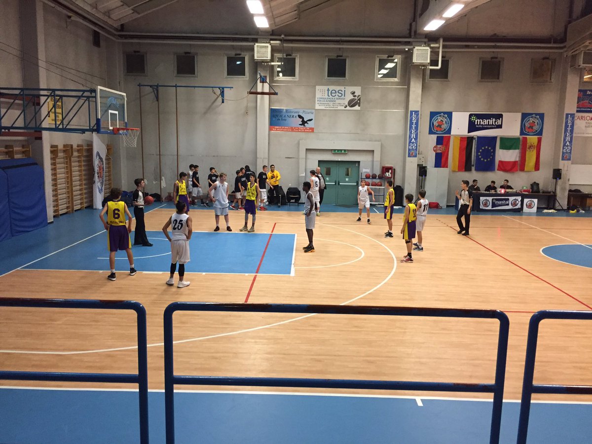 mau_ce's tweet photo. Prima Giornata di Canestri Senza Reti @lettera22ivrea - In campo Rappresentativa Firenze e @CBSantJosep #CSR2017 https://t.co/O5uYSnOlHV