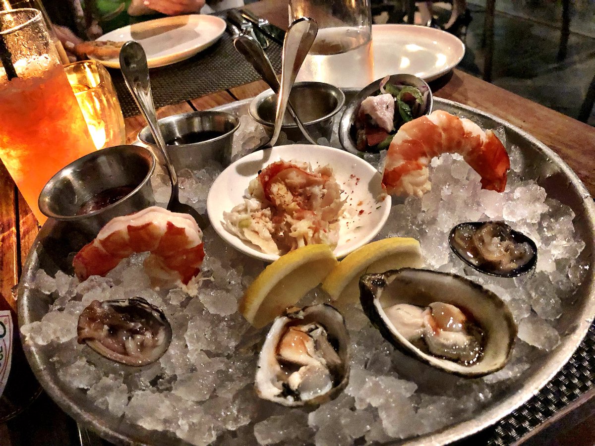 EricWearsTweed's tweet photo. @BLTSteakWaikiki @WaikikiBeachwlk Amazing #MaiTai #SeafoodPlatter and MR bone-in #Ribeye last night...Seasoned &amp; cooked to perfection :-) (Don’t forget the bone marrow!) https://t.co/IwwtJ52iwB