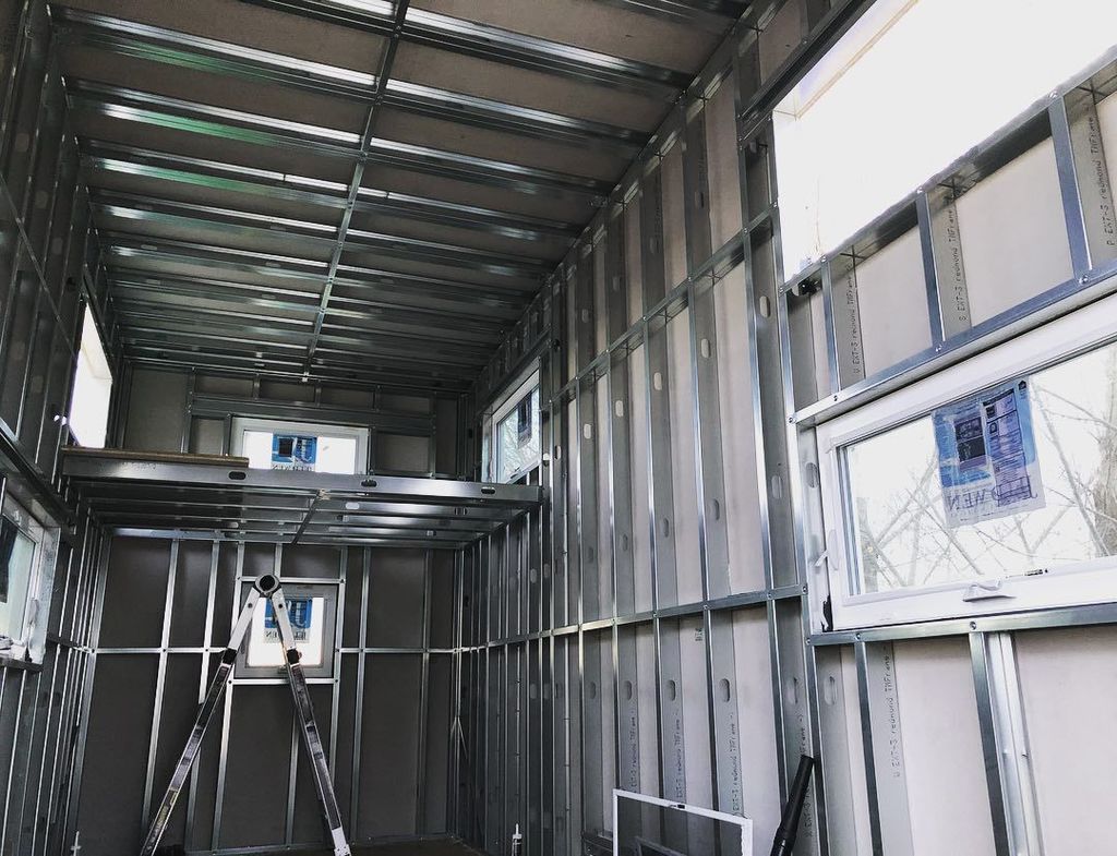 EinstyneHomes's tweet photo. The insulated R-sheathing creates a seamless pristine white interior! Loving this product!

#tinyhouse #tinyhomes #tinyhousemovement #steelframe #trailermadetrailers #insulation #framing #builder #contractor #einstynetinyhomes #thow #tinyhousebuild #tiny… https://t.co/4Rrt0gGdQd https://t.co/VWQ0eKgPc1