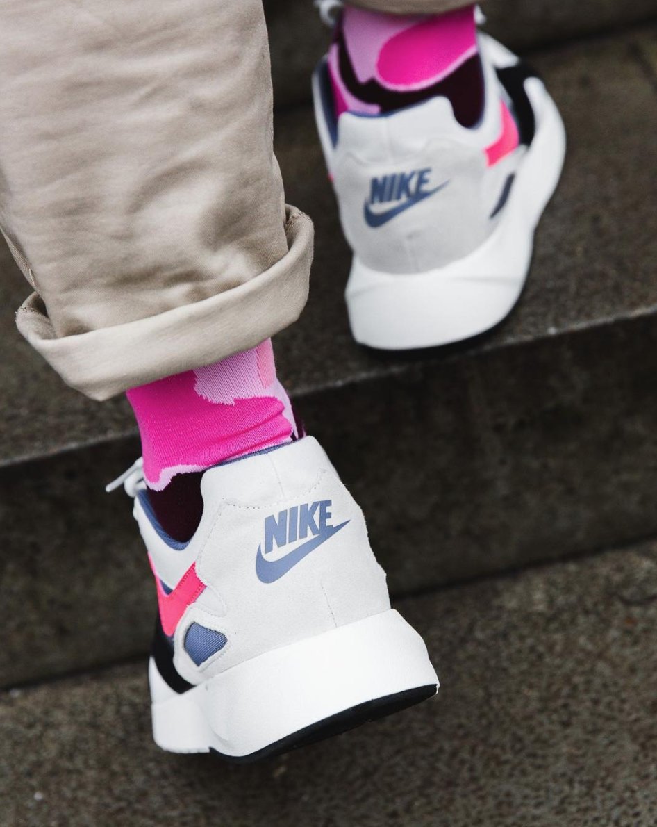 nike pantheos pink