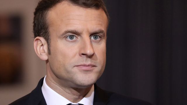 autrement_votre's tweet photo. ✅Le #Chomage a chuté de 0,8% en Novembre en #France. 
▶️C'est une baisse de 0,1% sur l'année avec des données du ministère du Travail confirmé ce mercredi.
▶️Le Président @EmmanuelMacron a promis de ramener le taux de chômage à 7% d'ici la fin de son mandat en 2022. https://t.co/9knwXzS9FO