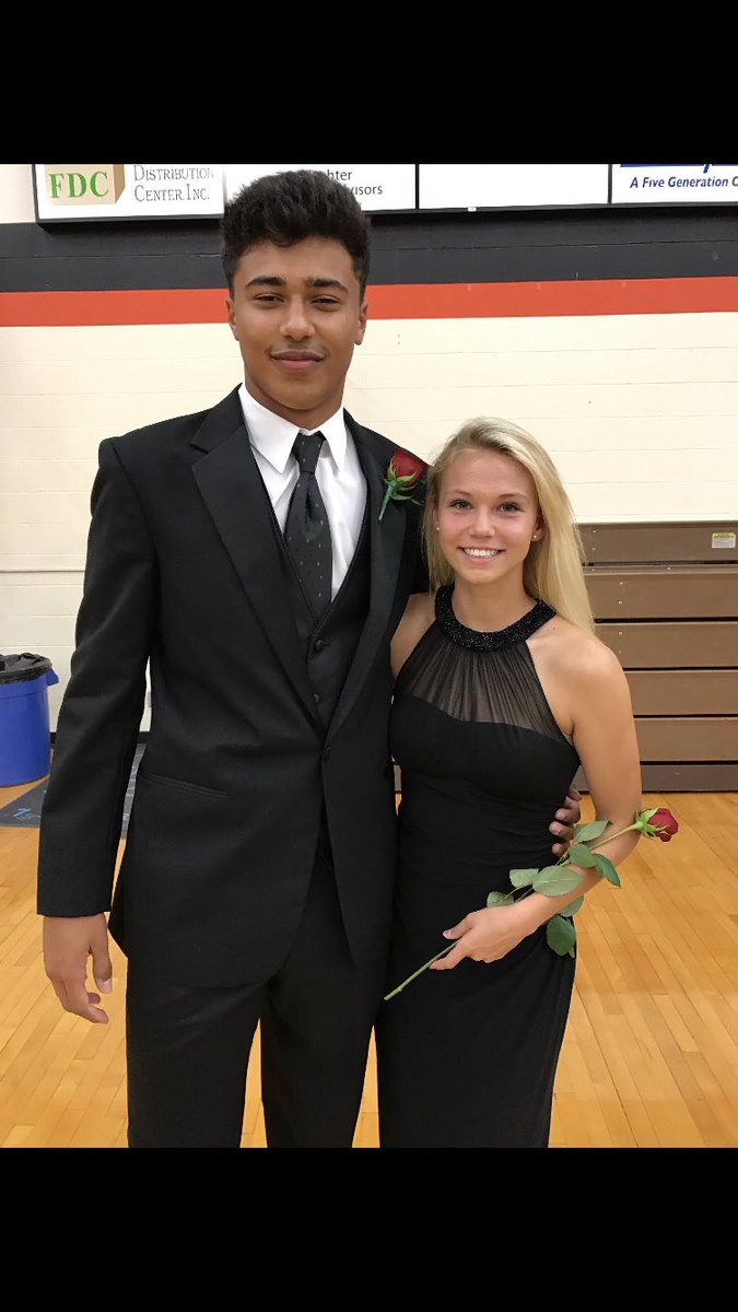 brynhoff22's tweet photo. hbd. https://t.co/GC89ugHOCz