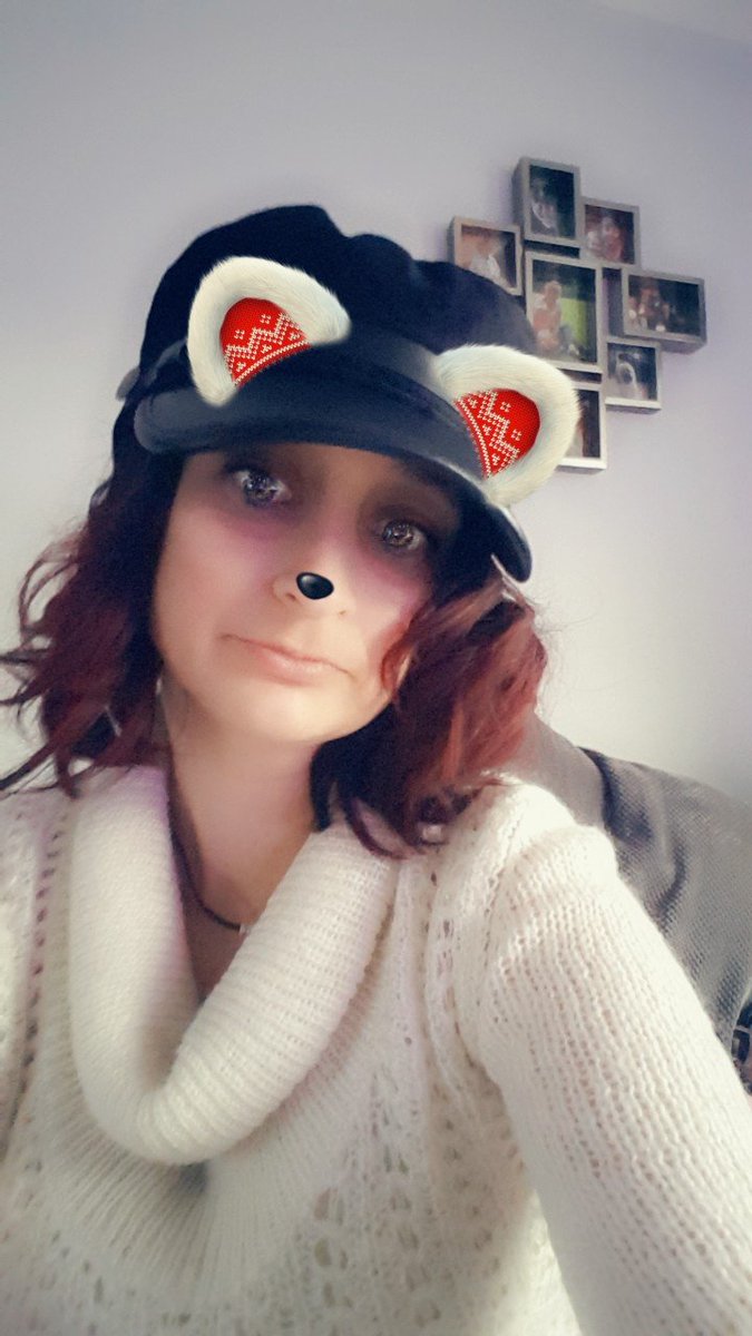 carlapunkgirl's tweet photo. all about the hat!! #bakerboystyle gift from my sis 💋 https://t.co/mtT5XHvLFX