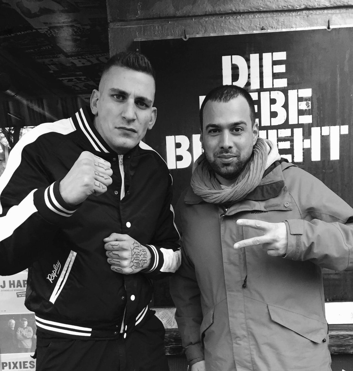 Odie Sim (@mobbbeef) on Twitter photo 187 x Mobb Beef 2015 #burgeramtberlin #rapbeef #hiphop #burger #berlin #boxhagenerplatz #friedrichshain #gzuz #gzuz187 #hamburg #187strassenbande #rap #burgeramt <a href="/burgeramt/">burgeramt berlin</a> 187 x Mobb Beef 2015 #burgeramtberlin #rapbeef #hiphop #burger #berlin #boxhagenerplatz #friedrichshain #gzuz #gzuz187 #hamburg #187strassenbande #rap #burgeramt <a href="/burgeramt/">burgeramt berlin</a>