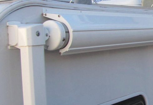 gssawning's tweet image. Putting your awning away for winter? We recommend properly storing it using a durable awning cover. #Awnings #AwningTips #Winter #AwningCover #WeveGotYouCovered