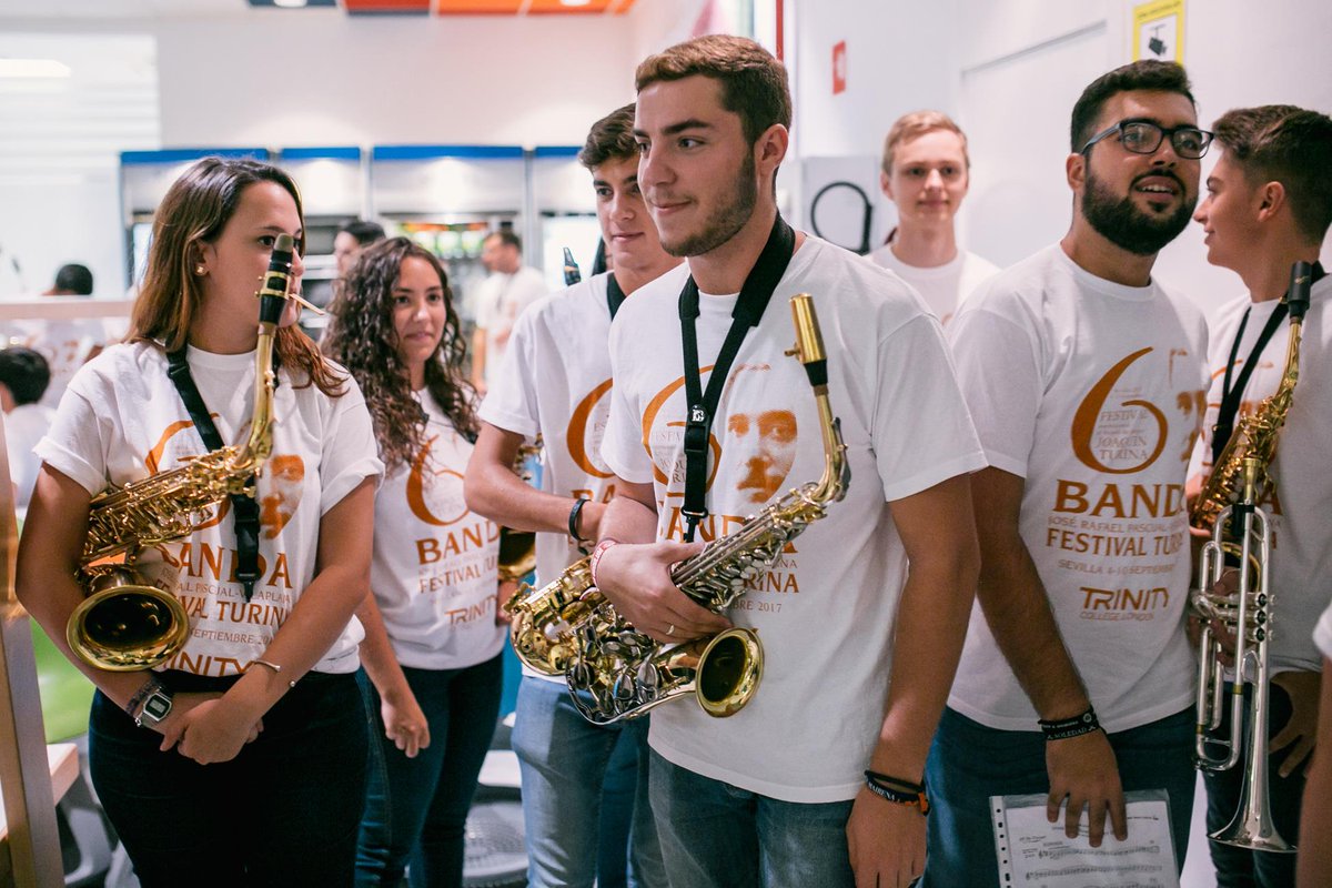 Apostamos por el #talento y la #formación. Fuimos sede exclusiva del @FestivalTurina dando espacio a los 130 alumnos de Sevilla y su provincia que integran la #BandaTurina y permitiendo que demostraran sus capacidades en un concierto ante 500 personas. Maravillosa experiencia!