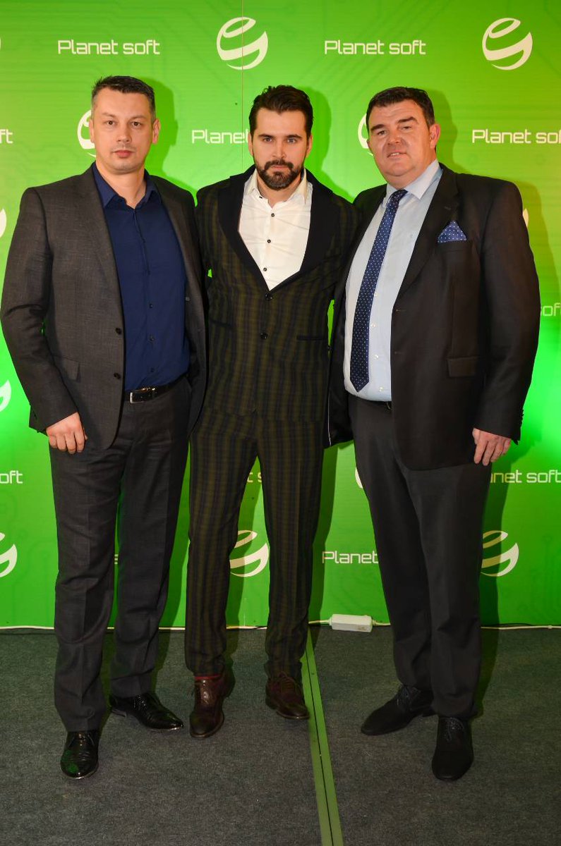 m_vlatkovic's tweet photo. Sa #DragimPrijateljima, novogodišnji prijem i
IV rođendan!
#PlanetSoft https://t.co/gkUR9TaAxK
