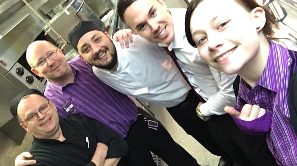 Friendly welcome at the ready ! #selfiesmile <a href="/SDEBDD/">simon ewins</a> <a href="/StDavidsPI/">Exeter St. Davids PI</a>