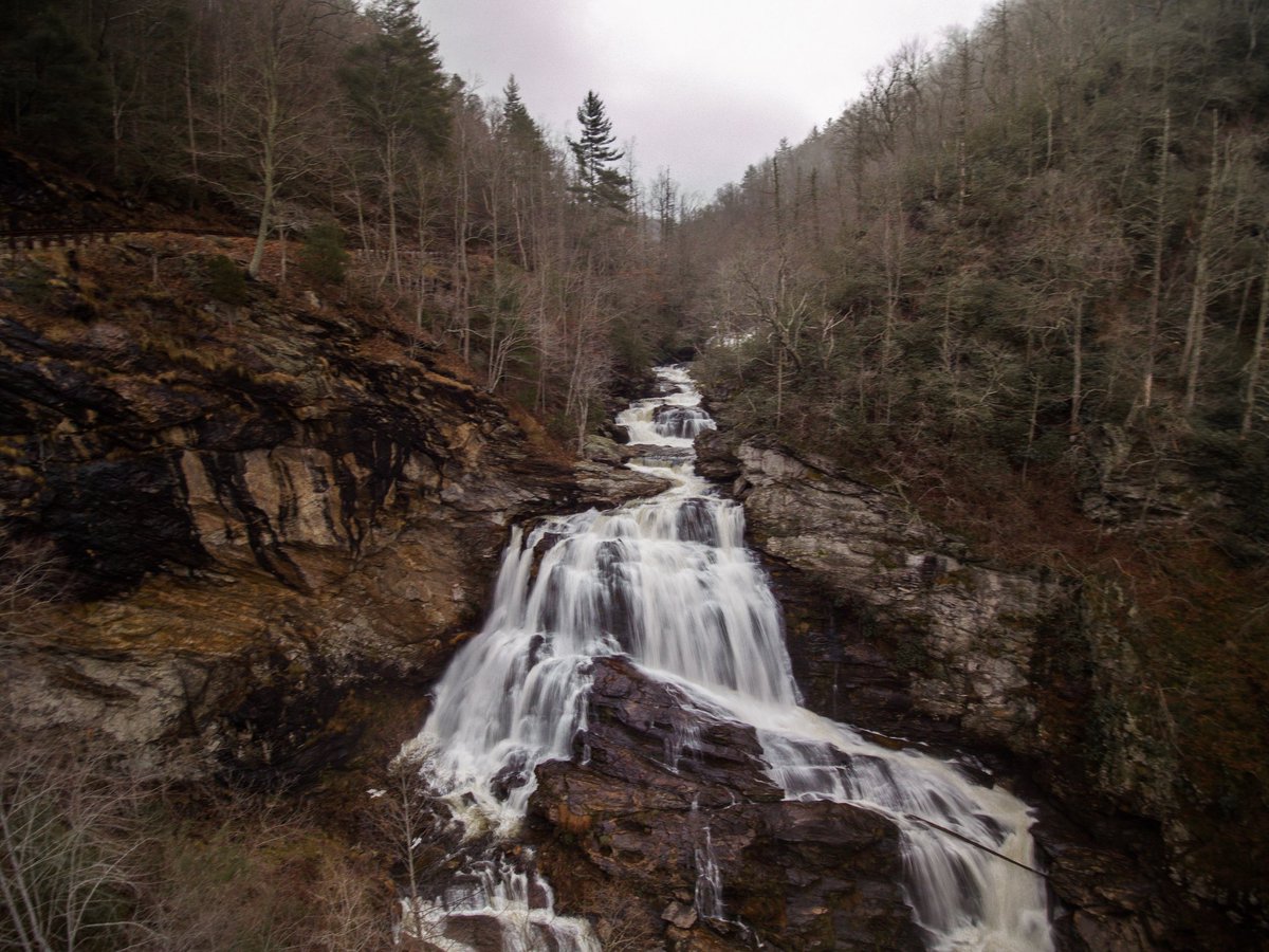 KarcherImagery's tweet photo. Cullasaja Falls in the dead of winter.
|
|
#Karcheraerialimaging #AutelRobotics #shareyourvision #828isgreat  #828aerials #dronetheworld #westernnorthcarolina #smokiemountains  #waterfallwednesday https://t.co/O8H92Konzi