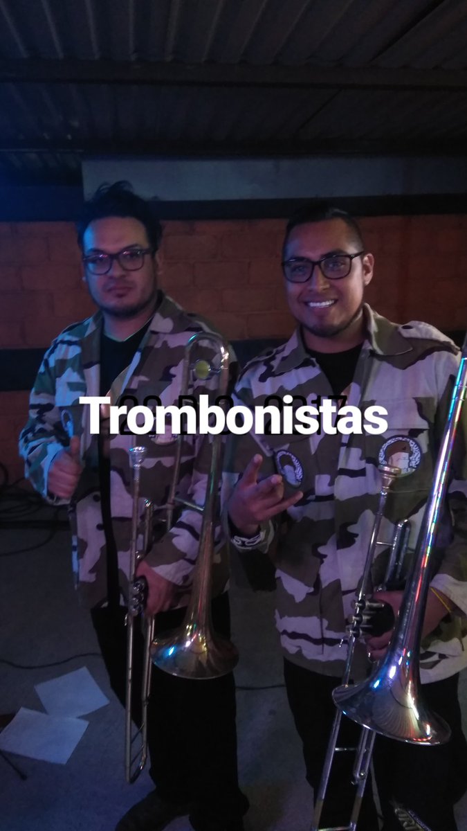 puraartilleria's tweet photo. Emilio y royer estuvieron este 2017 en la sección de trombones y se declaran listos para el 2018
#indestructible https://t.co/OBfCvXe8pt