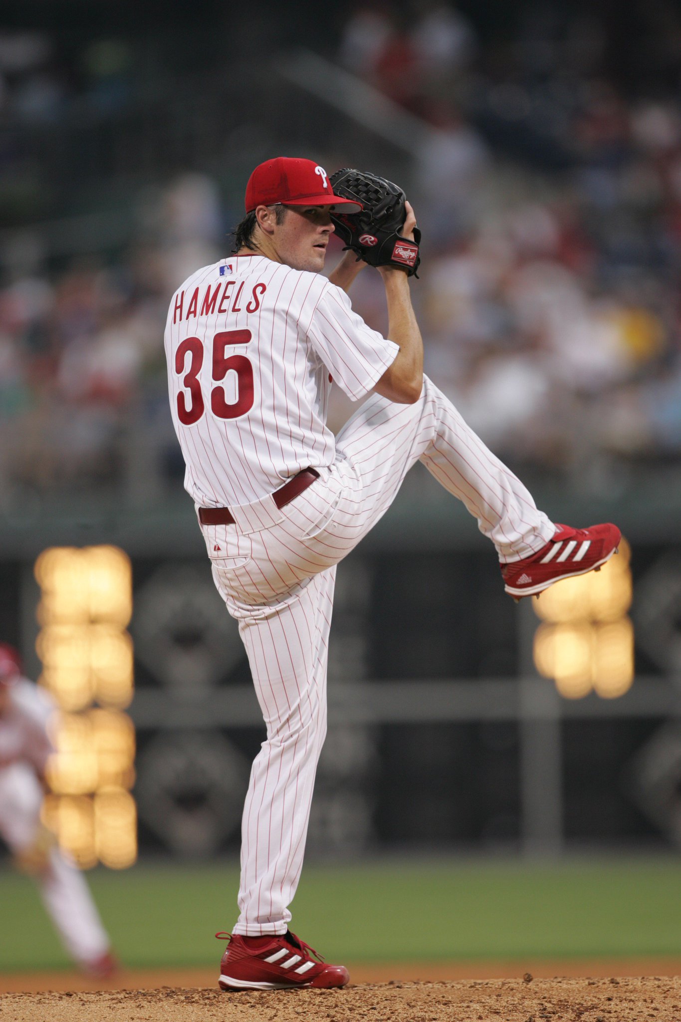 Another Phillies Alumnus has a holiday season birthday..... turns 34 today.  Happy birthday Cole Hamels. 