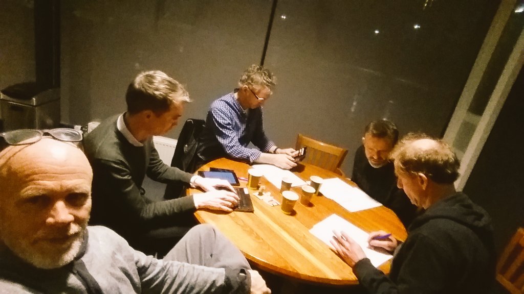 EricRoeske's tweet photo. En door... #LOCKernteam #NKAtletiek #Utrecht2018 https://t.co/I5a441TjZt