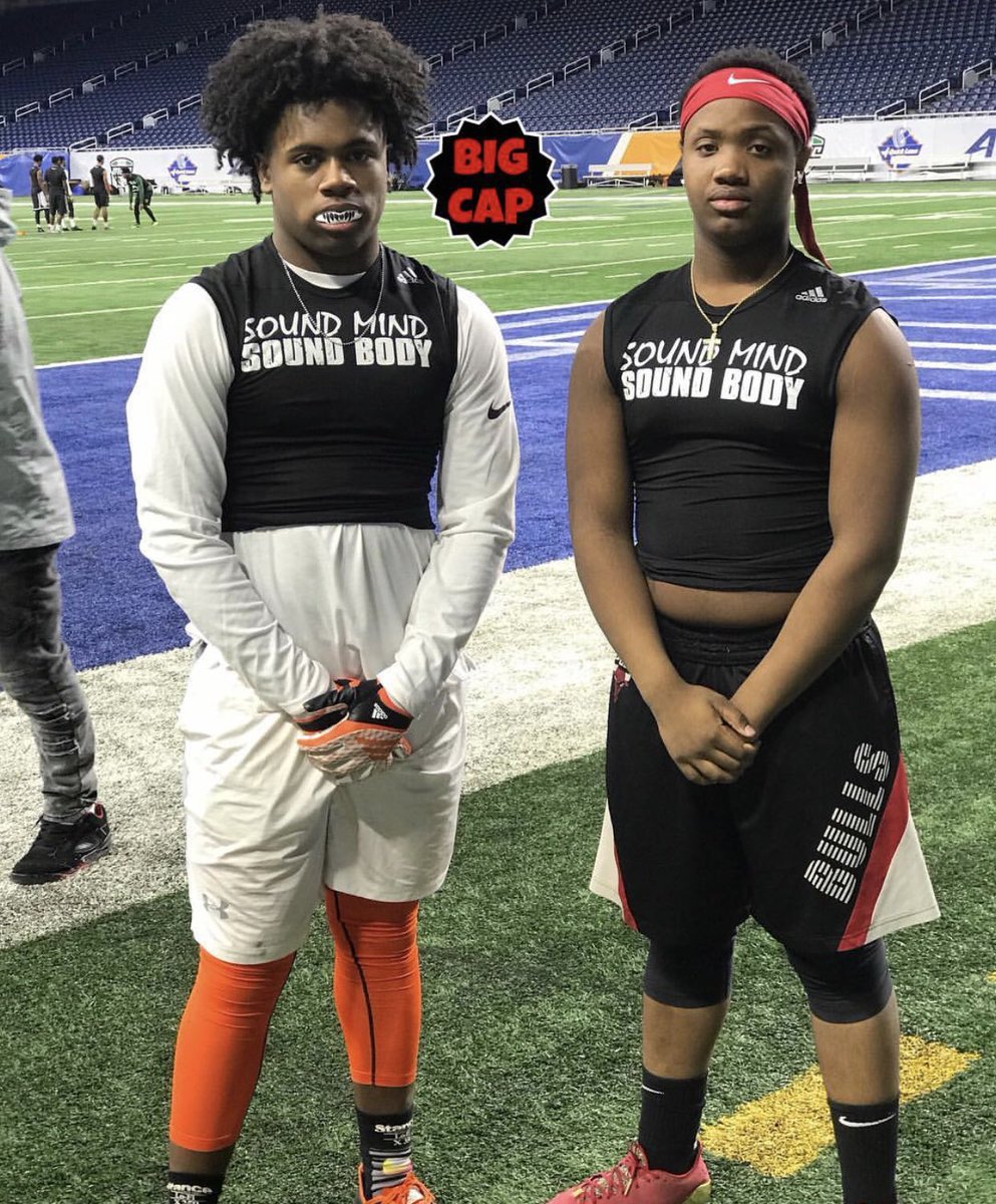Andrewt24_'s tweet photo. Out here working chasing my dream can’t let it get away #robichaud #robifootball #bulldogs #SMSBtakeover #smsbdetroit @RobichaudFBall @JStayCrispy24 https://t.co/wRJKeT7lbu