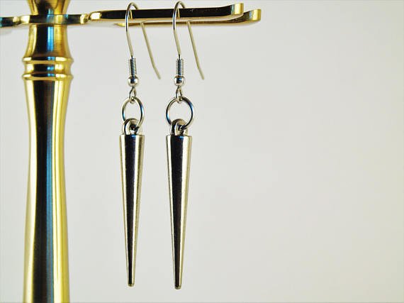 OneMillionLinks's tweet photo. Gunmetal single O-ring &amp; spike earrings | Handmade stainless steel earrings | Chainmaille jewellery by OneMillionLinks https://t.co/EkIJ5QeFDA