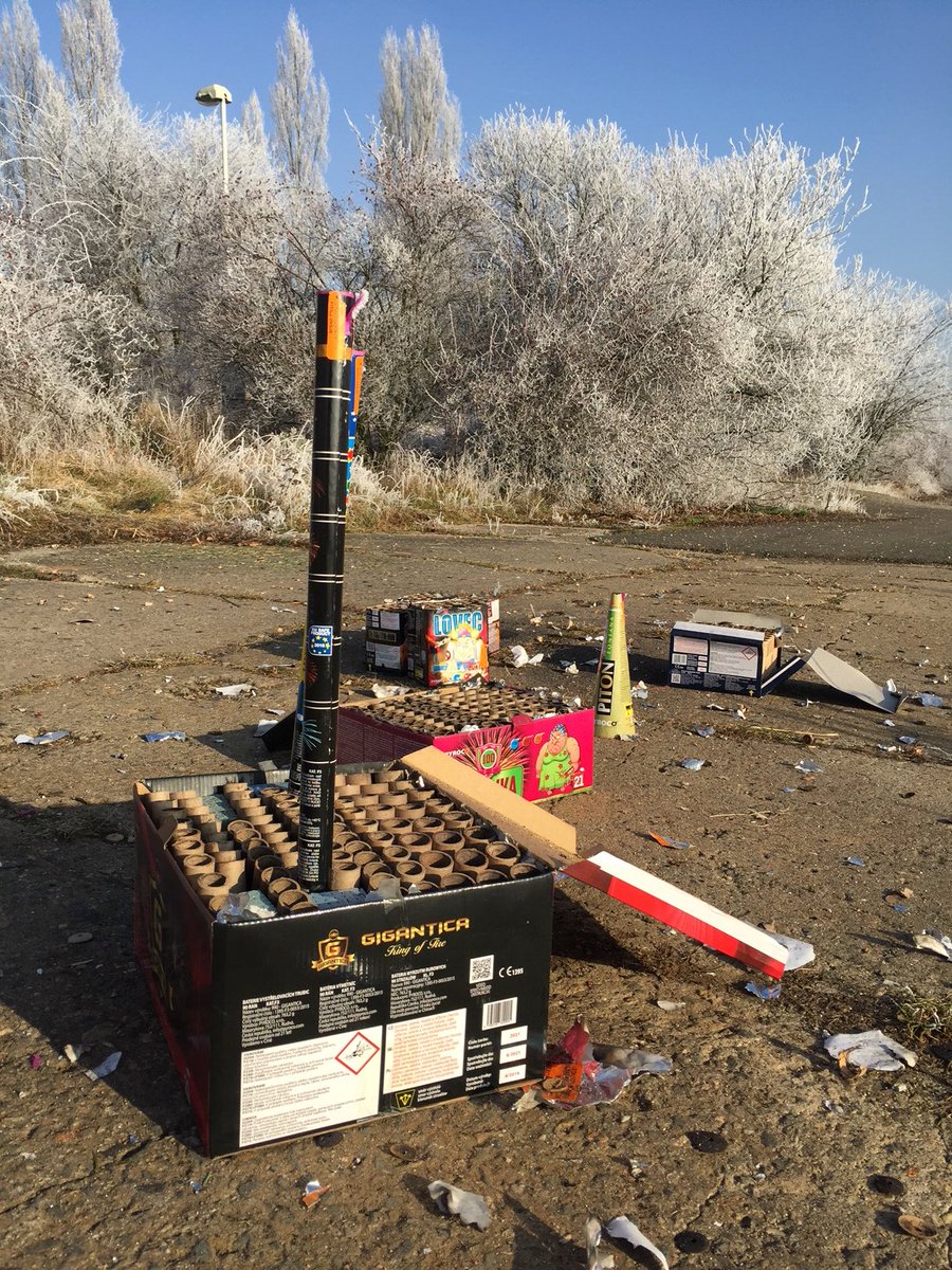 To si zas lidé a hlavně zvířata něco vytrpí. To zas bude kraválu a bordelu. 

Nekupujte to!

(Snímek z 1. ledna 2017)