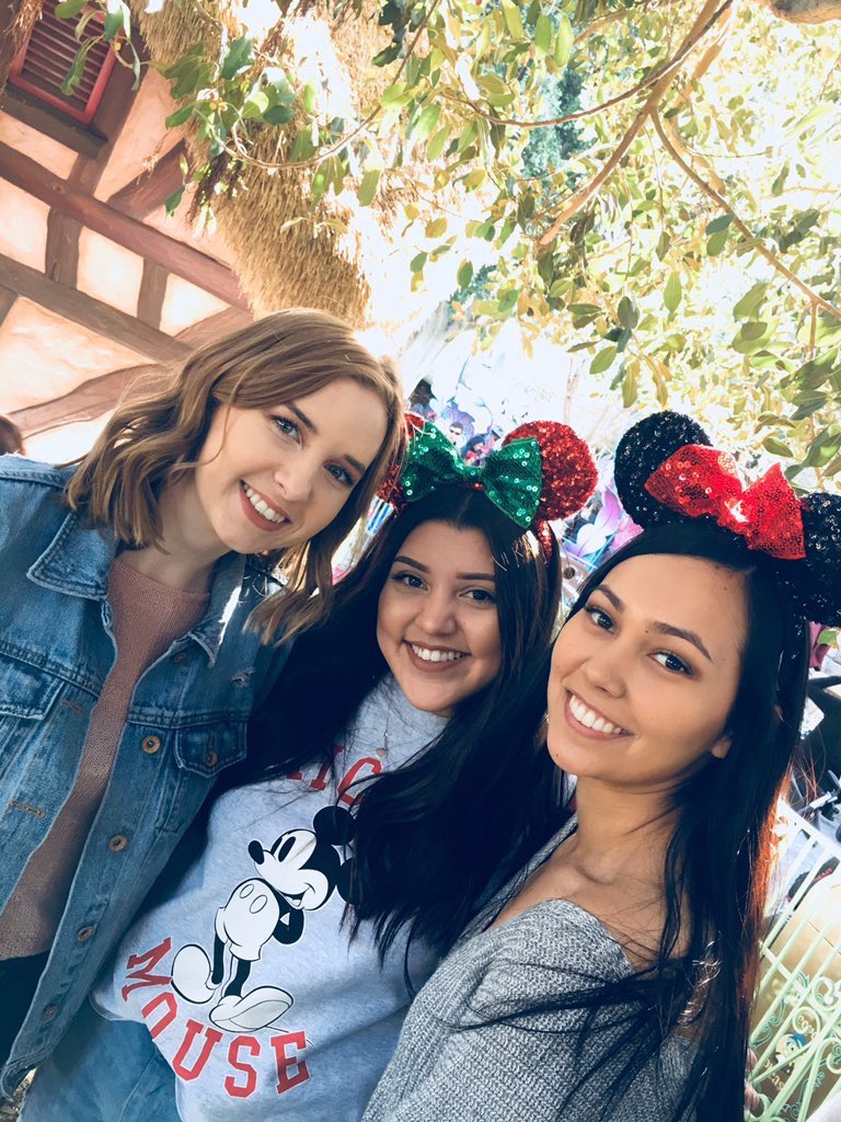 phimuworld's tweet photo. Making dreams come true since 1852✨ |Eta Rho https://t.co/GDiSANQrAW