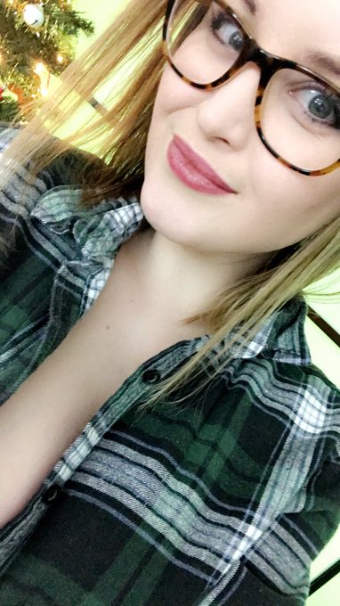 On #myfreecams now! https://t.co/BBs44jtopJ https://t.co/rFA2B7K6Vr<a href="/tag/myfreecams"class="tags">#myfreecams</a>