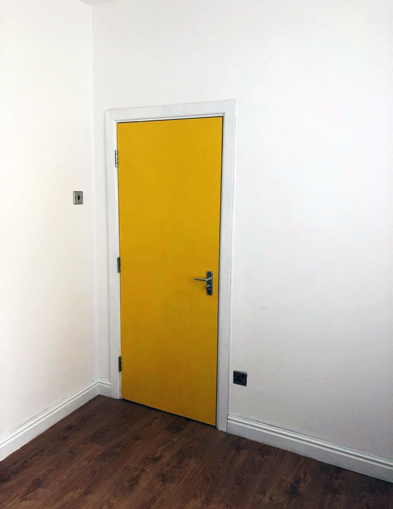 TheStudentNest's tweet photo. Sneak peak inside Nest 4...Our latest student house in Liverpool, available in January 2018! #interiordesign #decor #mustard #studentroom #studenthouse #studentcrib #Liverpool https://t.co/tat86e1z0g