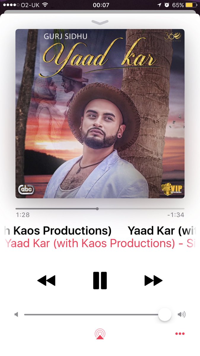 KaranTheHypeMic's tweet photo. Heavy!!!! @KaosProductions @igurjsidhu @viprecordsuk unexpected bass lines, strong production and that bridge with the madolin va Vai va!!! #fullysmackedit #fullpump #fullvolume https://t.co/VFdZUD2sZ5