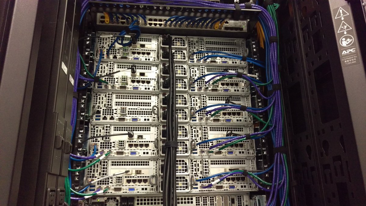 VeeroTech's tweet photo. A few #supermicro twin chassis' ready with #ssdhosting options! #resellerhosting #ssdwebhosting https://t.co/D3yyk9ifdx