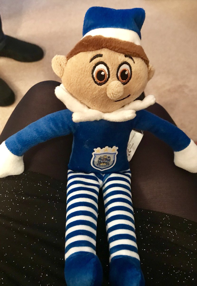 Fran_R273's tweet photo. Best elf on the shelf ever #terriers #htafc #ElfBehavingBad #elfontheshelf https://t.co/LDE3Bq8Toj