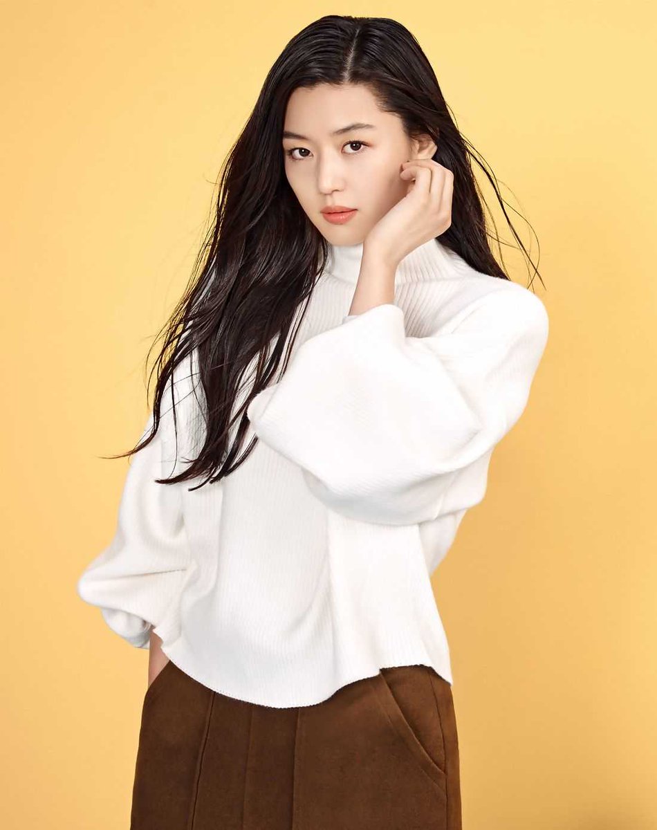 vipshopglobal's tweet photo. It's OK you didn't looks like Jun Jihyun though you are in the same dress.
Difference is great. It makes the world better.
๐https://t.co/zAZh96Jnv4
๐๏ธhttps://t.co/5S0uJM5SyD
#vipshop #vipcom #fashion #JunJihyun #woman #clothing #Koreanstyle #actress #Shirt #Sweater #soft https://t.co/fKi4hMQuLX