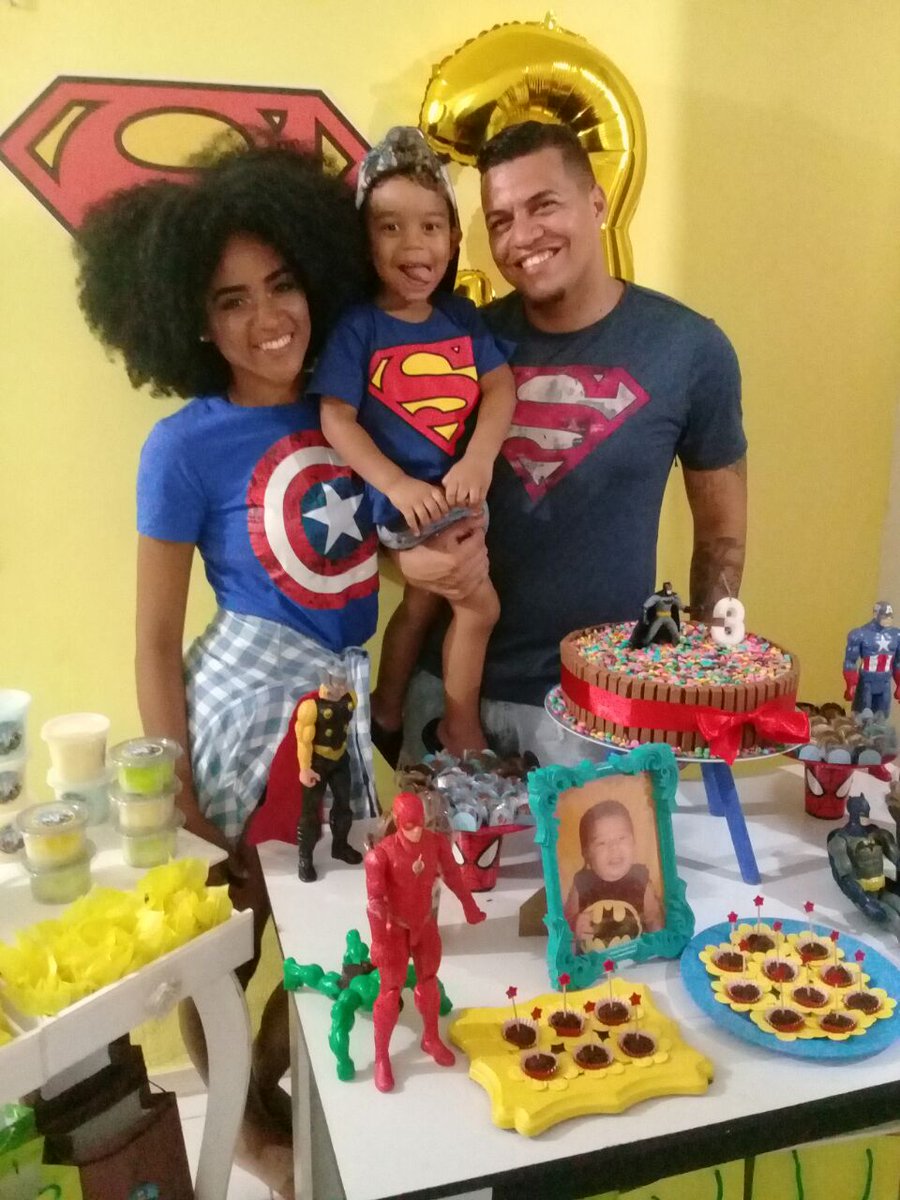 LuBbLimaS's tweet photo. Eu desejo toda luz do mundo pra vc! 💙 #SuperDavi #NossoMenino #FaltaUm #Sapeca #TiaCiana #PapaiUrso #TudoDireitinho #Fluiu #CoisaDeLu  #MuitoAmor #DaviFez3 
Amo vocês! ❤️ https://t.co/TPxBJCSefm