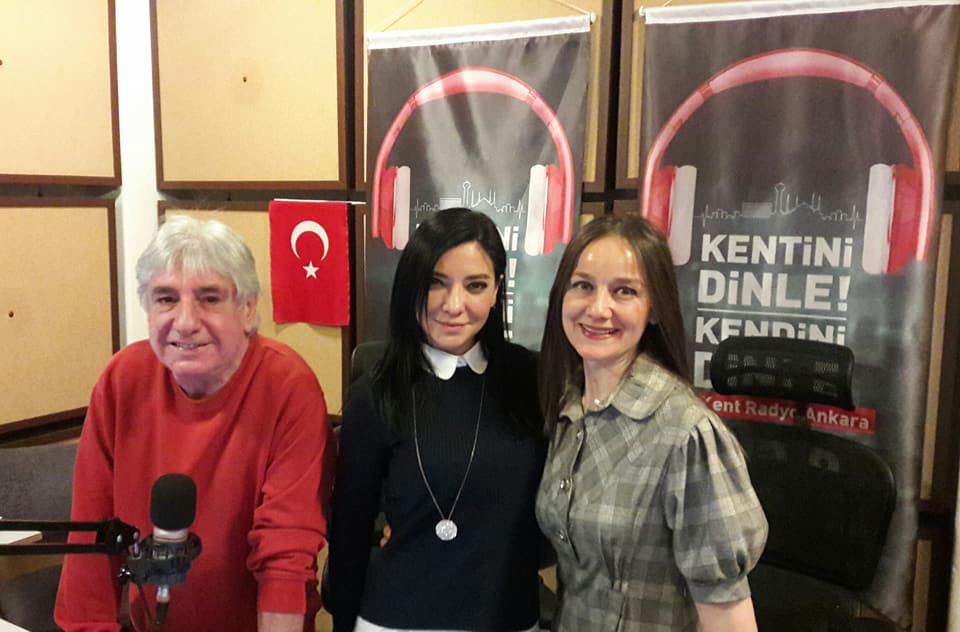 ankarakentradyo's tweet photo. @ankarakentradyo @SehrinYankisi başladı. Konuğumuz @pinaryuksell  

🎧Canlı Dinle: https://t.co/4Tb4vPkeh5 https://t.co/qe2N453UlL